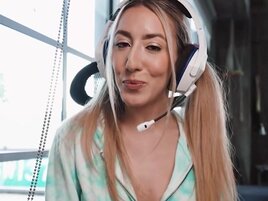 Hot blondie forgets to turn her camera off before sex
