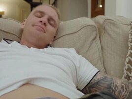 Big ass momma wants to get her pussy worshipped too