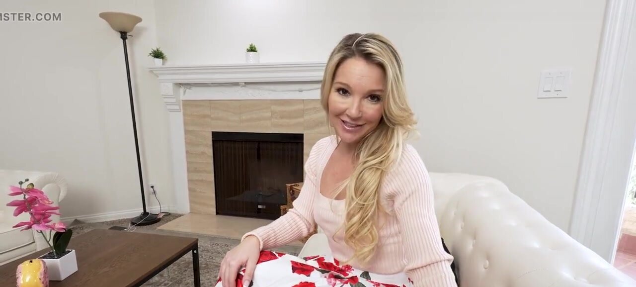 Stepmom sucks on his fingers to surrender to his dick