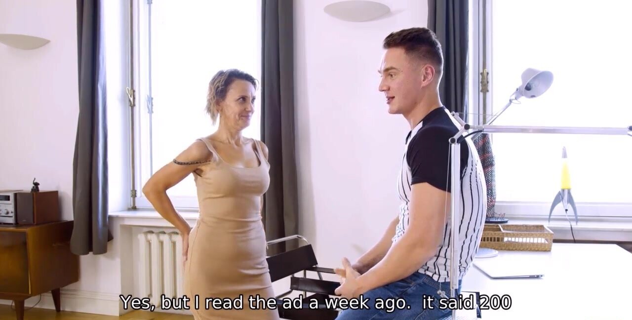 Dude gets to nail a sexy MILF who wants to suck hard
