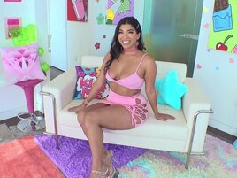 Jasmine Sherni shows her oily pussy and takes a facial