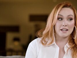 Maya Woulfe masturbates at Taylor Gunner before the blow-off