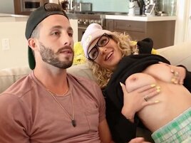Tight blondie easily seducing her roommate for a fast fuck