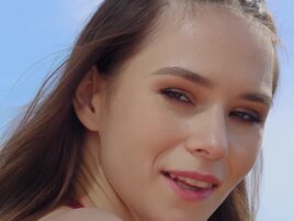 Solo babe is going to masturbate in a cute outfit