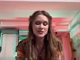 Fortuneteller hottie never saw  that hard cock coming