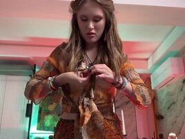 Fortuneteller hottie never saw  that hard cock coming