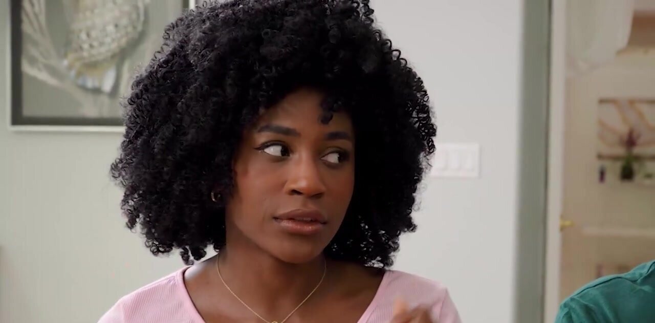 Threesome with two super-sexy black girls who need dick