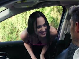 Alice Hernandez wants to get fucked in public as well