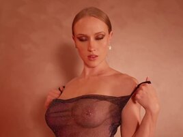 Glammed-up GF turns into a submissive BDSM whore