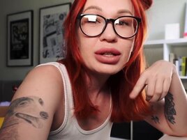 Redhead gamer gets her coochie eaten out on a stream