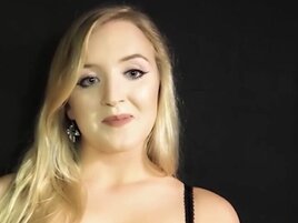 The results are striking: this blonde knows how to suck WELL