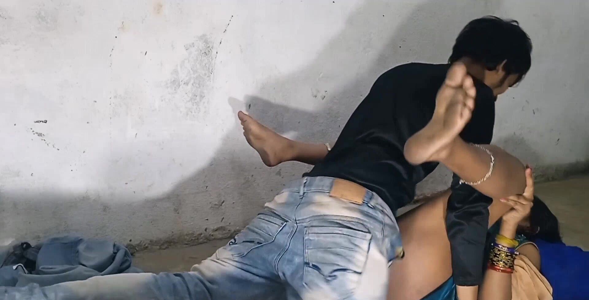 18yo Indian fucked in the missionary position