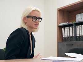 Loan for a blonde thot who shows NO hesitation