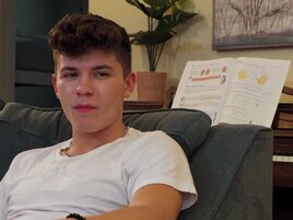 The therapist and the twink have sex after the therapy sesh
