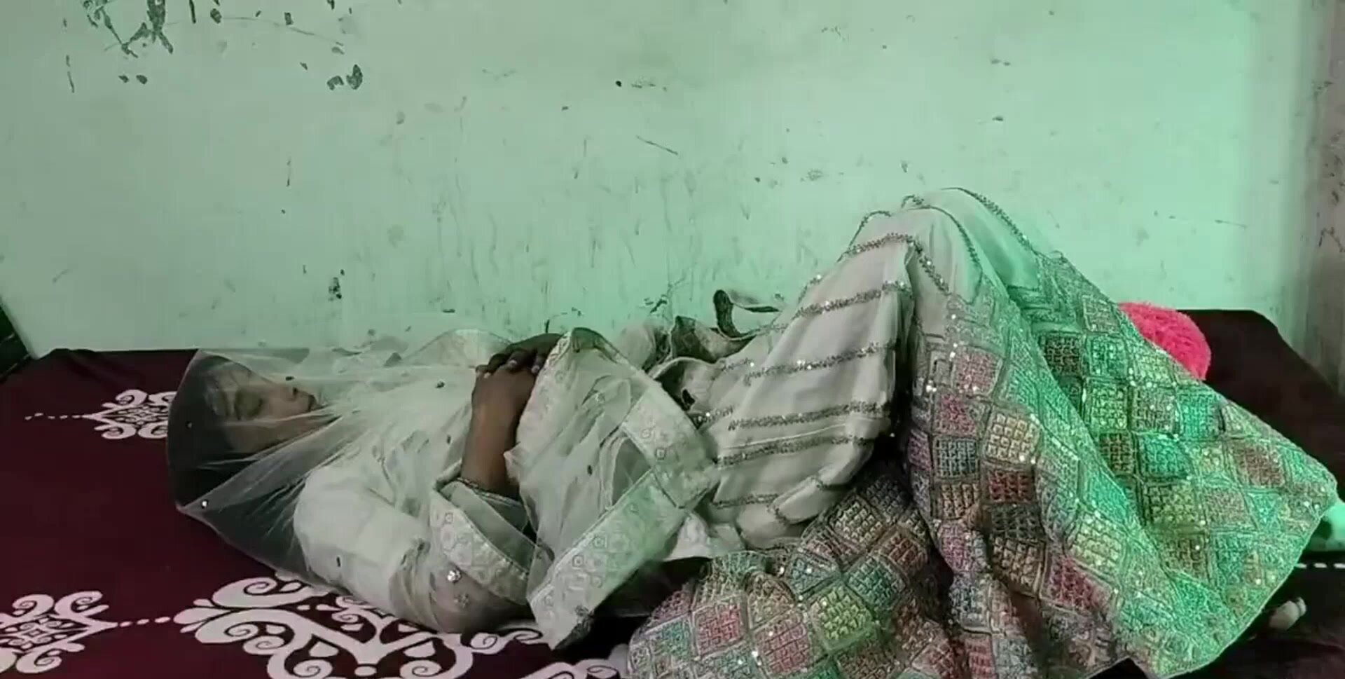Big booty Indian is getting fucked on her honeymoon