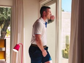 Tattooed hunk and a twink fellow are sharing one cock