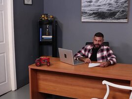Hairy hunk playing with a twink in the office room
