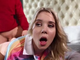 Sophia Sterling loves it when stepbro sniffs panties