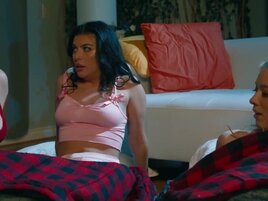 River Lynn busts Gal Ritchie fucking her stepmother