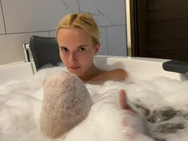 Couple of fucking freaks submit their FF sex tape