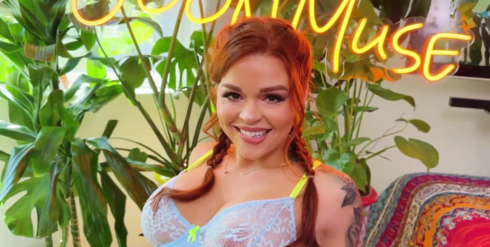 Monroe Dulce porn video – Sinatra Monroe oiled up and fucked by Zac Wild