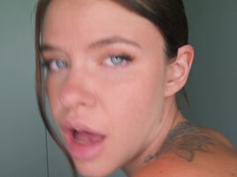 Rossa Vaxx is massaged before the deep banging