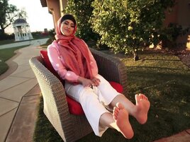 JOI foot seduction, outdoors in daylight