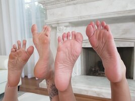 Immersive foot fetish tease from two European girls