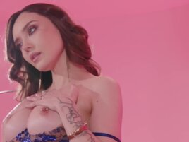 Lingerie-wearing beauty Catherine Knight rides cock